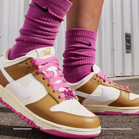 Nike Dunk Low SE - Picture 3 of 6